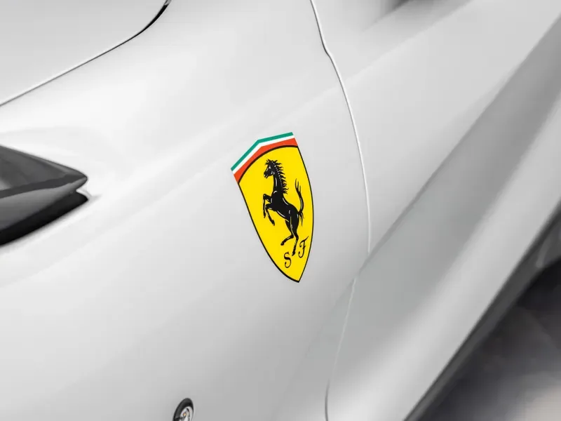 2023 Ferrari 812 Competizione, 20/30