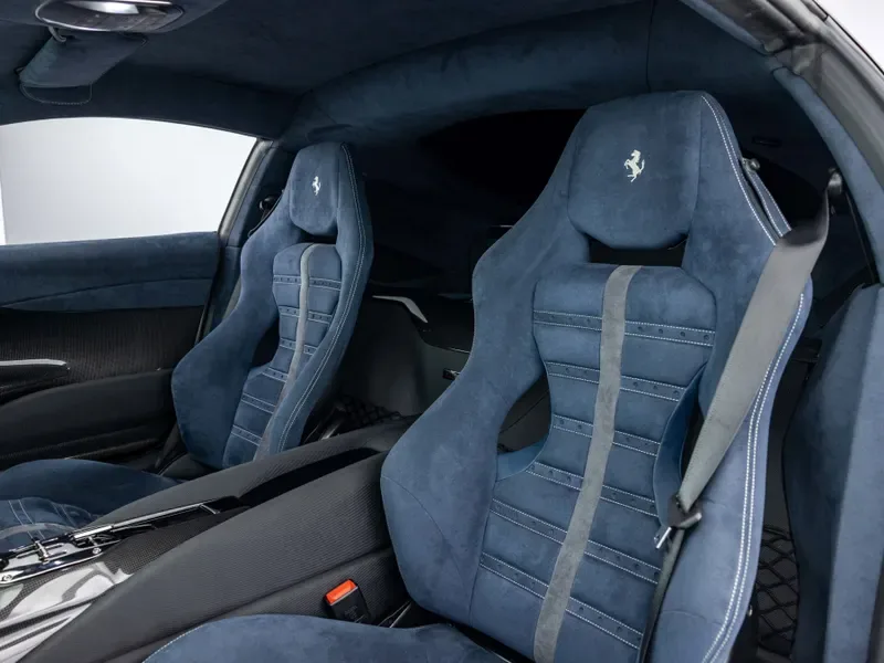 2023 Ferrari 812 Competizione, 22/30
