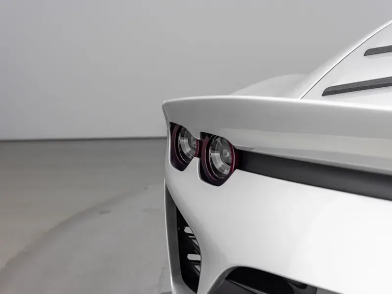 2023 Ferrari 812 Competizione, 27/30