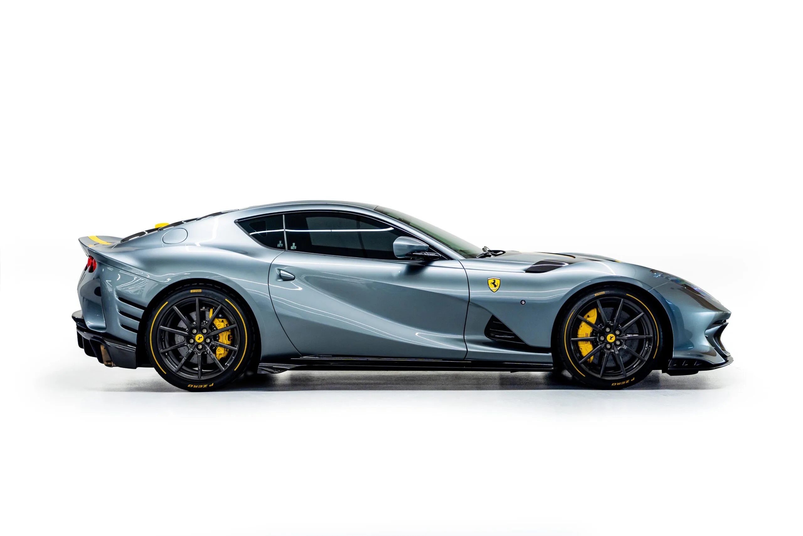 2023 Ferrari 812 Competizione, 4/20