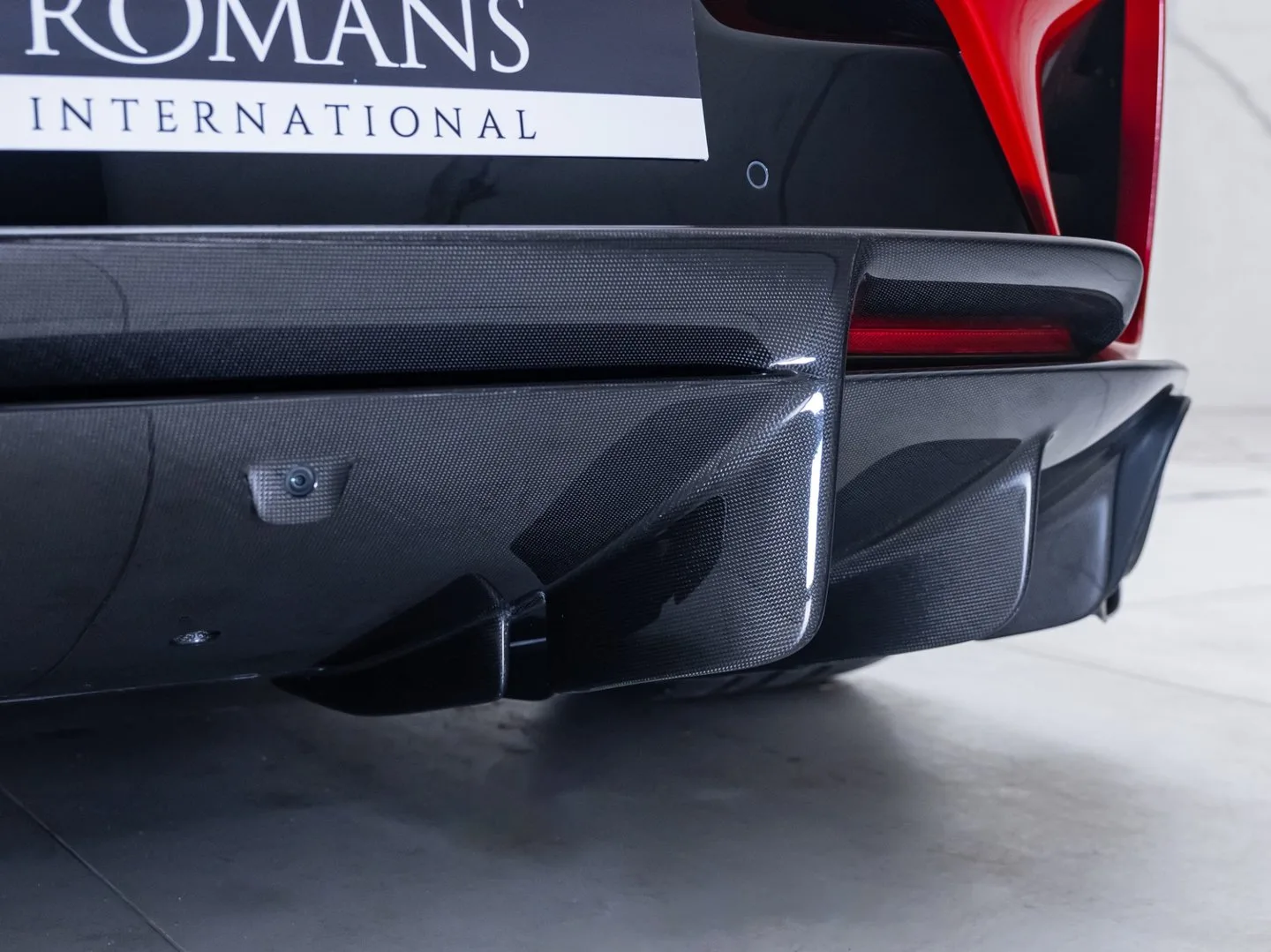 2023 Ferrari 812 Competizione, 2/30