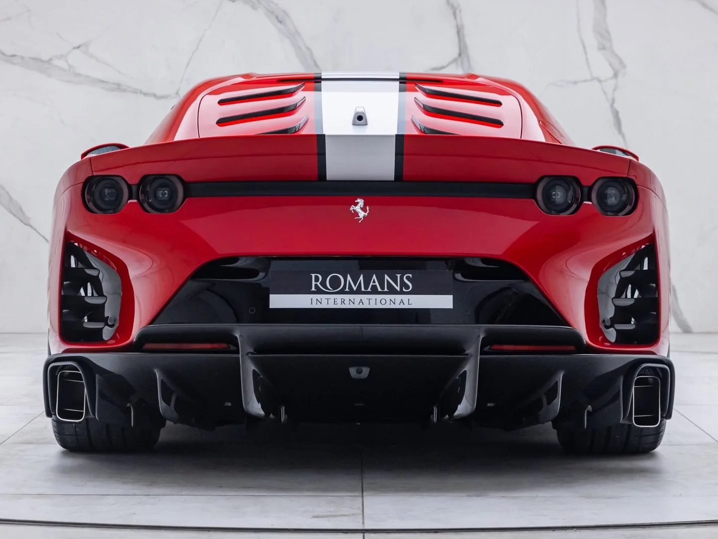 2023 Ferrari 812 Competizione, 6/30