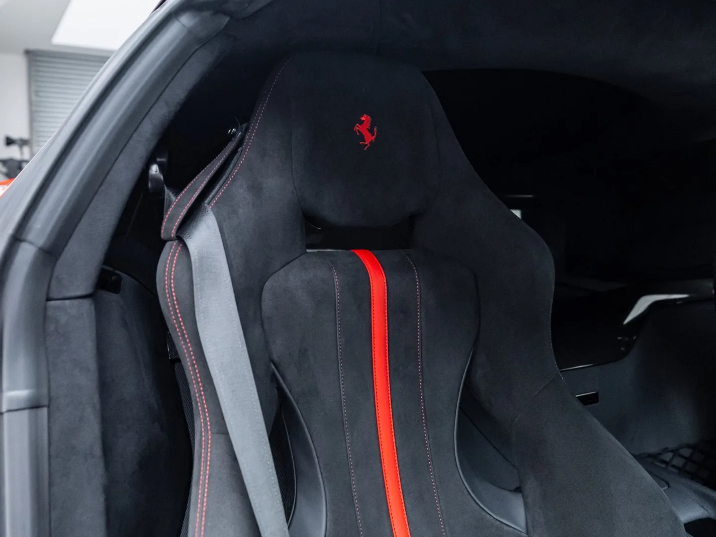 2023 Ferrari 812 Competizione, 12/30