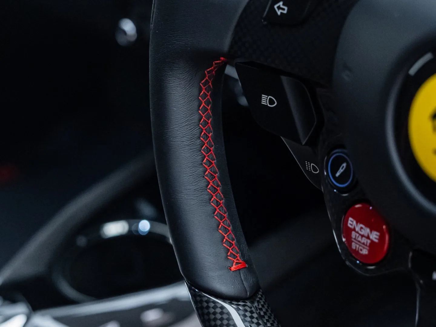 2023 Ferrari 812 Competizione, 13/30