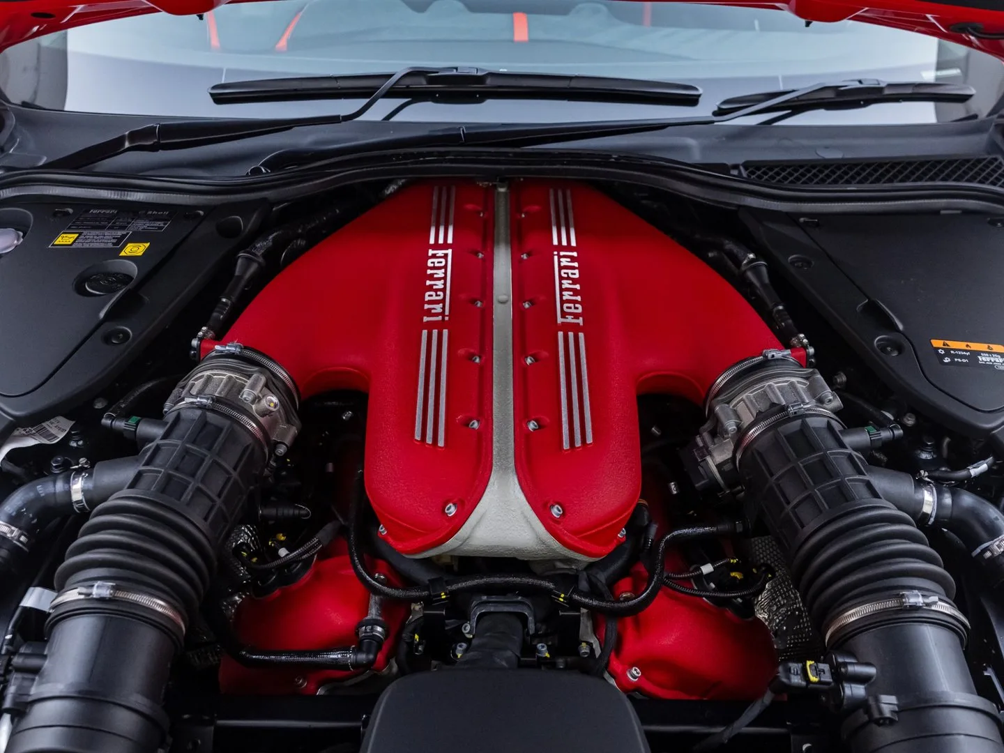 2023 Ferrari 812 Competizione, 14/30