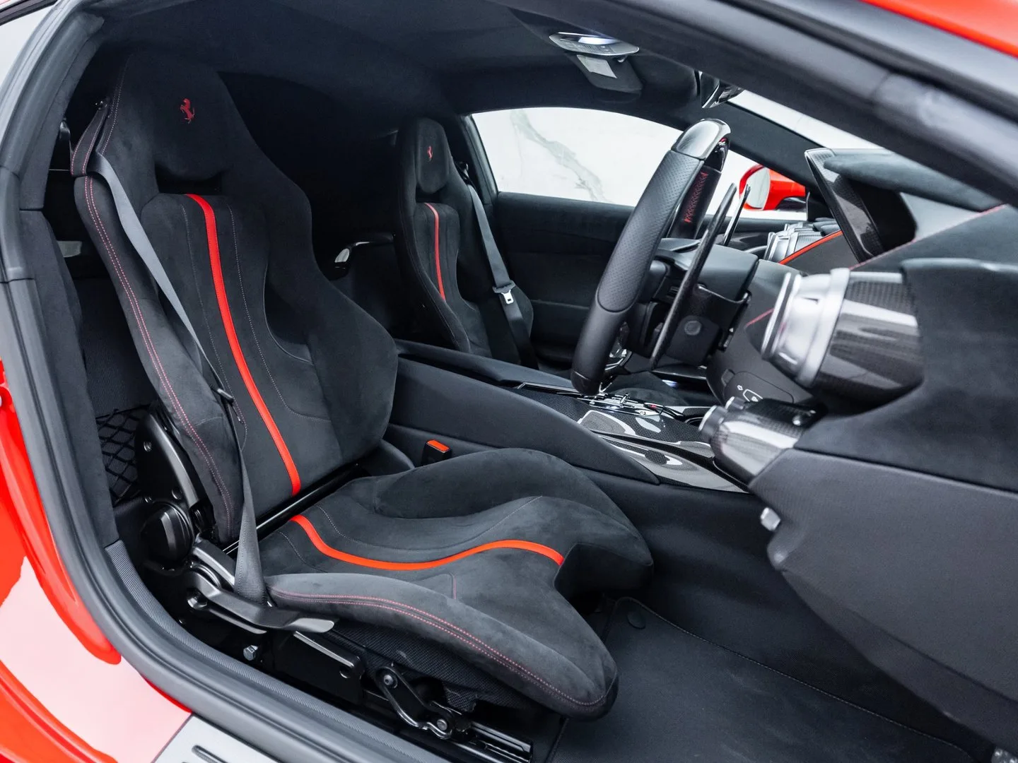 2023 Ferrari 812 Competizione, 15/30