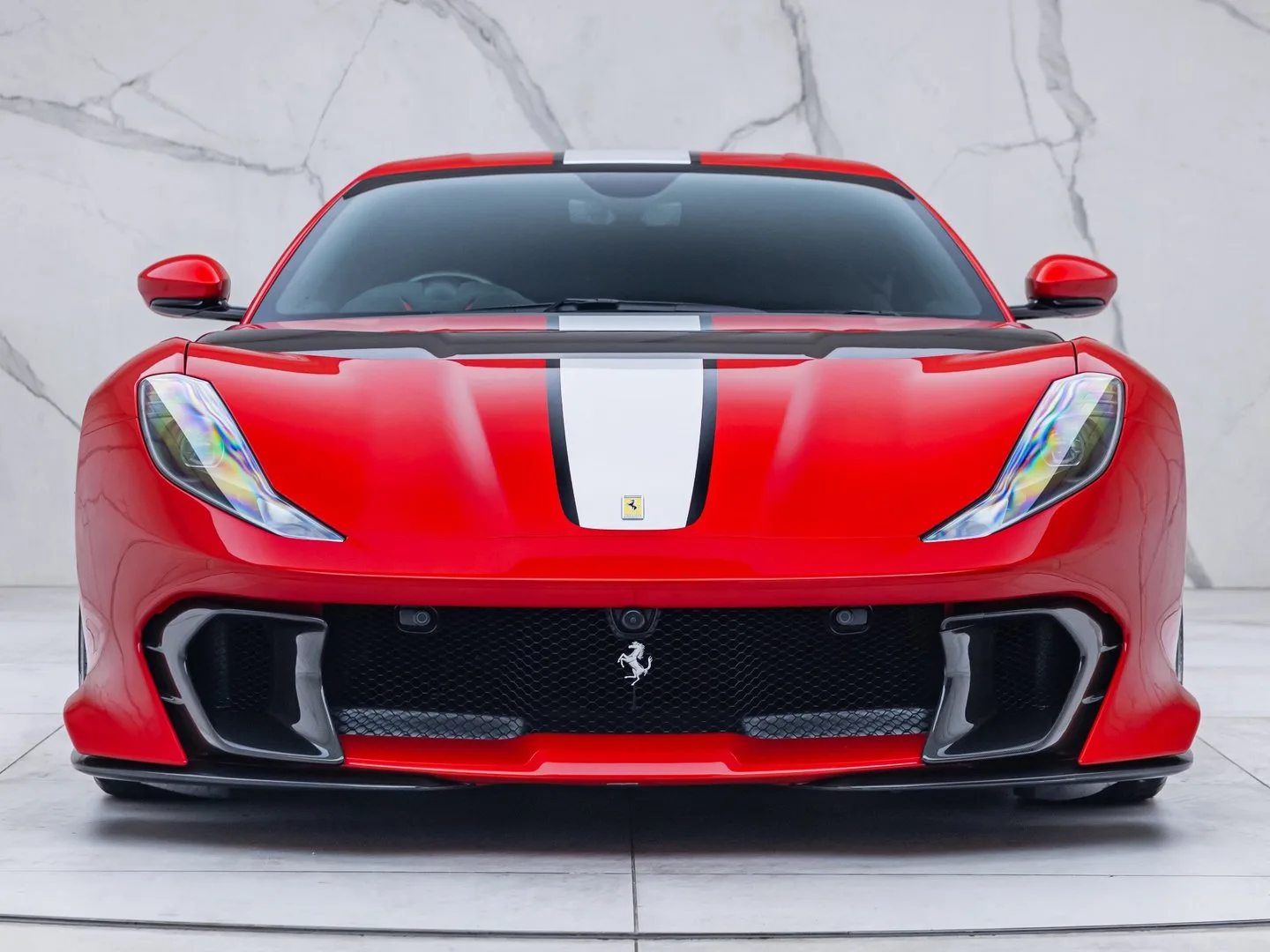 2023 Ferrari 812 Competizione, 19/30