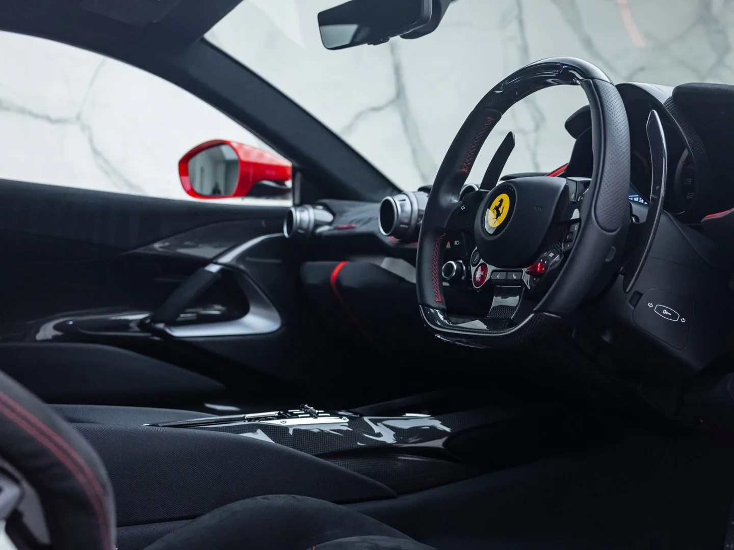 2023 Ferrari 812 Competizione, 23/30