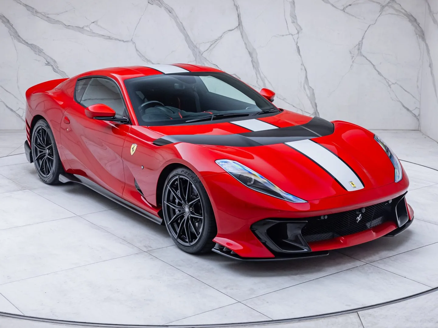 2023 Ferrari 812 Competizione, 26/30
