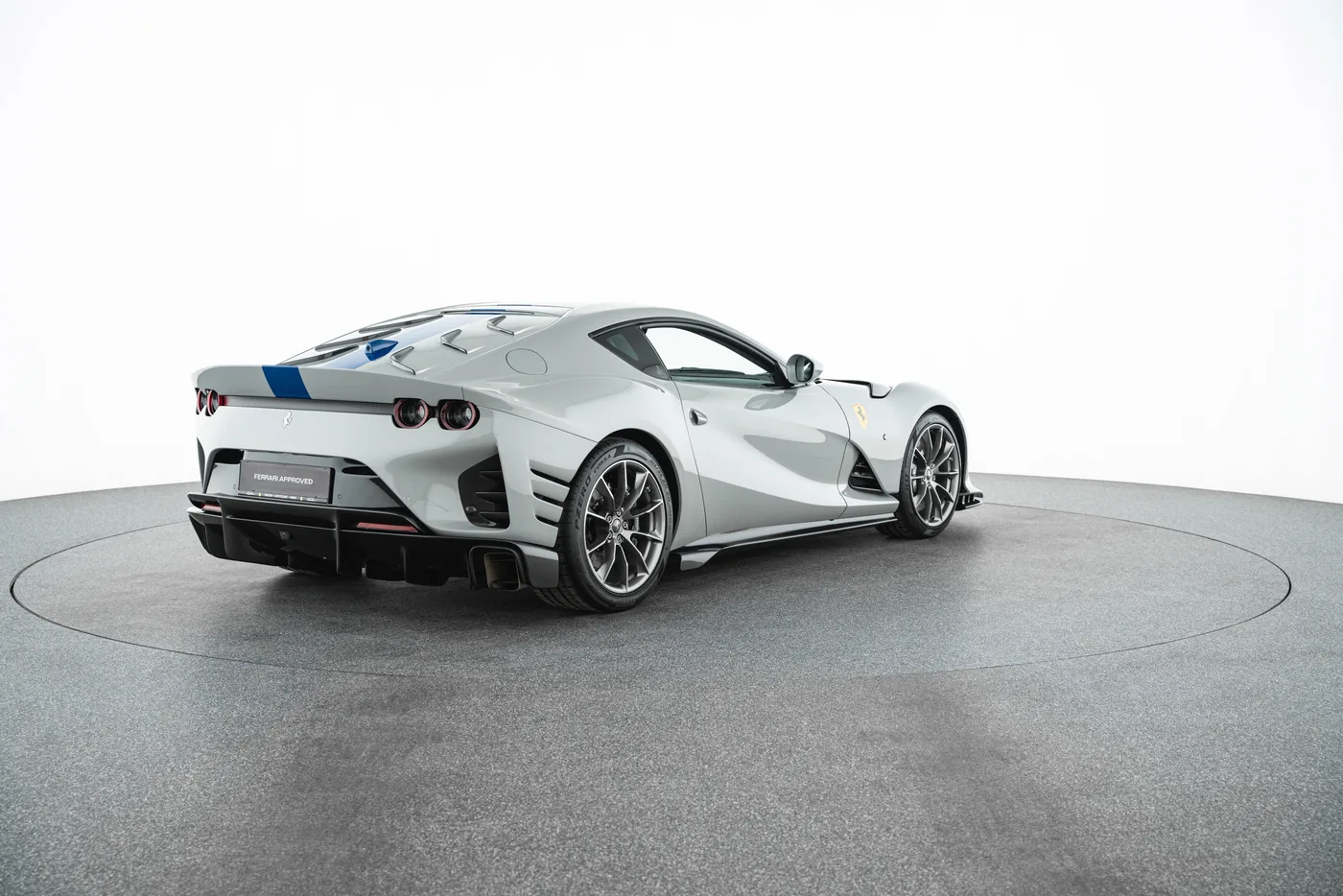2023 Ferrari 812 Competizione Tailor Made offered by a specialist dealer in Vösendorf, Austria, photo 3 of 15