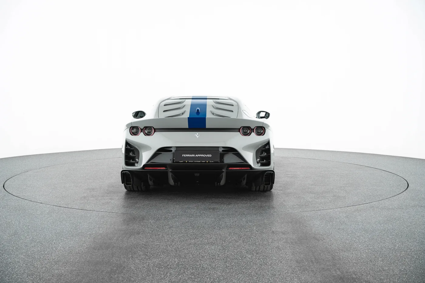 2023 Ferrari 812 Competizione Tailor Made offered by a specialist dealer in Vösendorf, Austria, photo 4 of 15