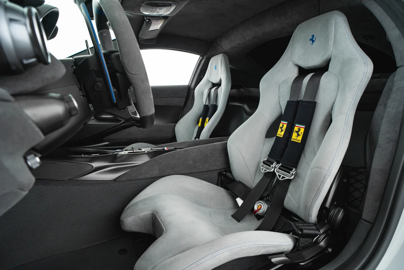 2023 Ferrari 812 Competizione Tailor Made offered by a specialist dealer in Vösendorf, Austria, photo 6 of 15