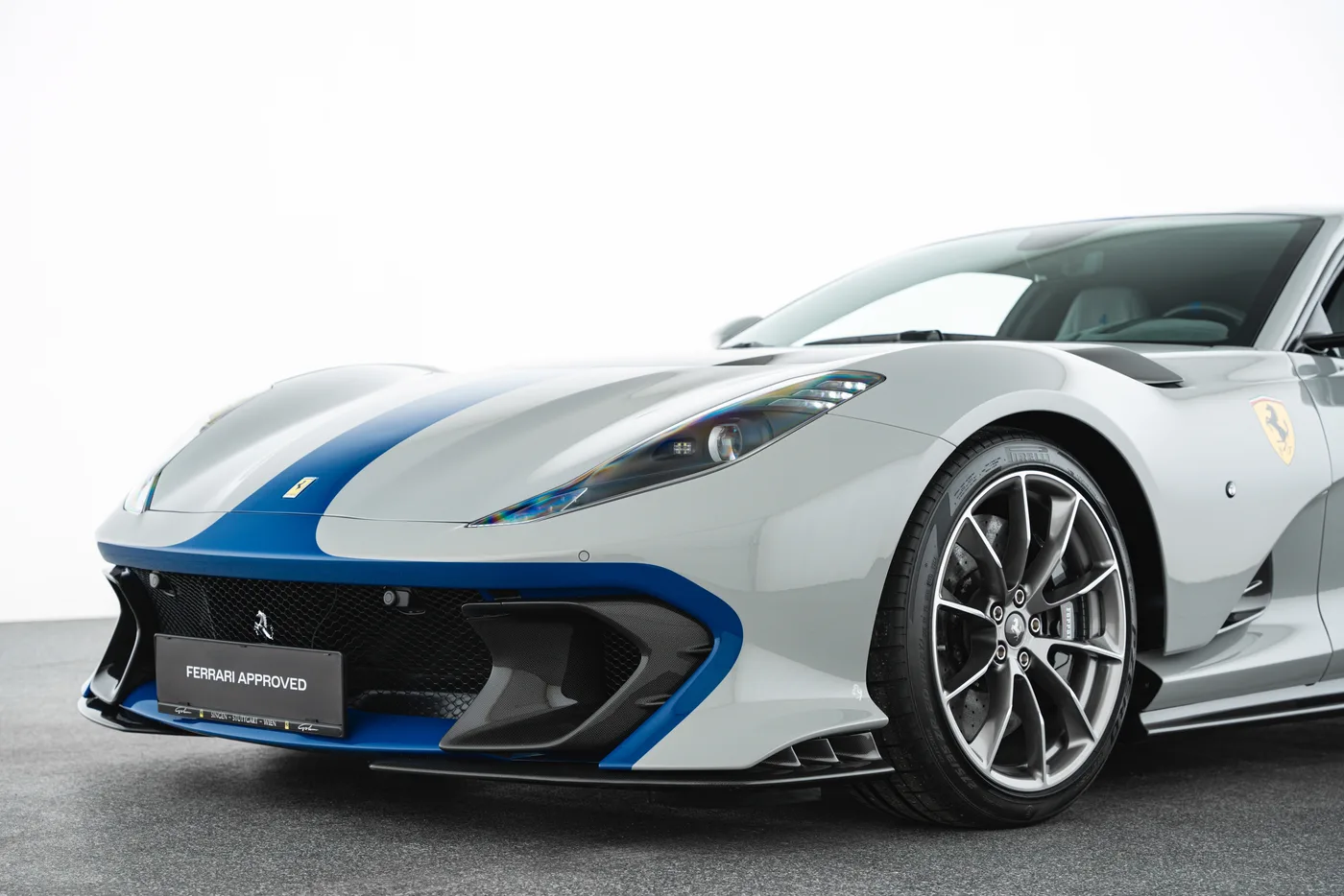 2023 Ferrari 812 Competizione Tailor Made offered by a specialist dealer in Vösendorf, Austria, photo 9 of 15