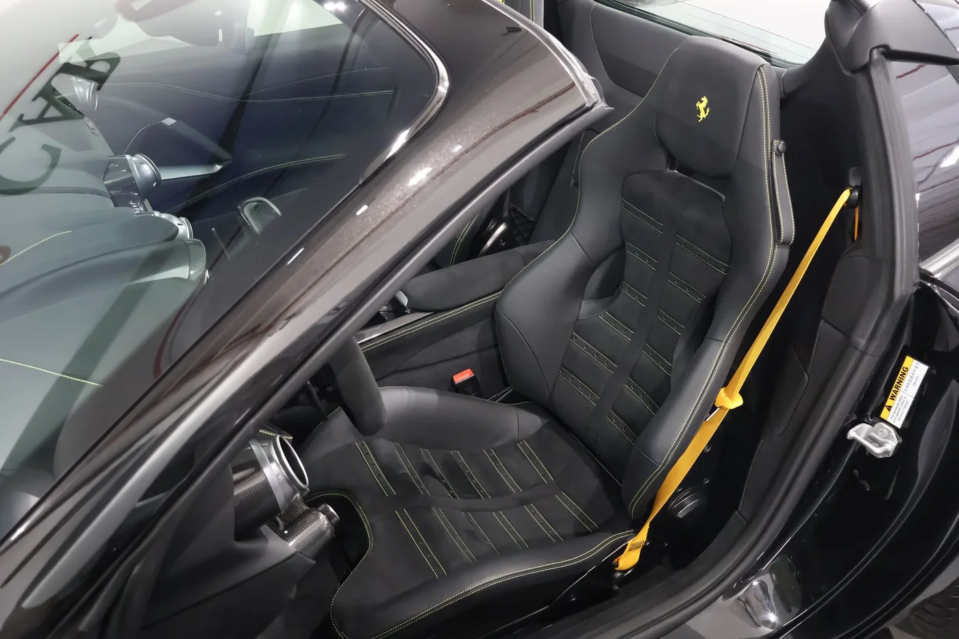 2023 Ferrari 812 GTS offered by a supercar dealer in Zibido San Giacomo, Italy, photo 9 of 25