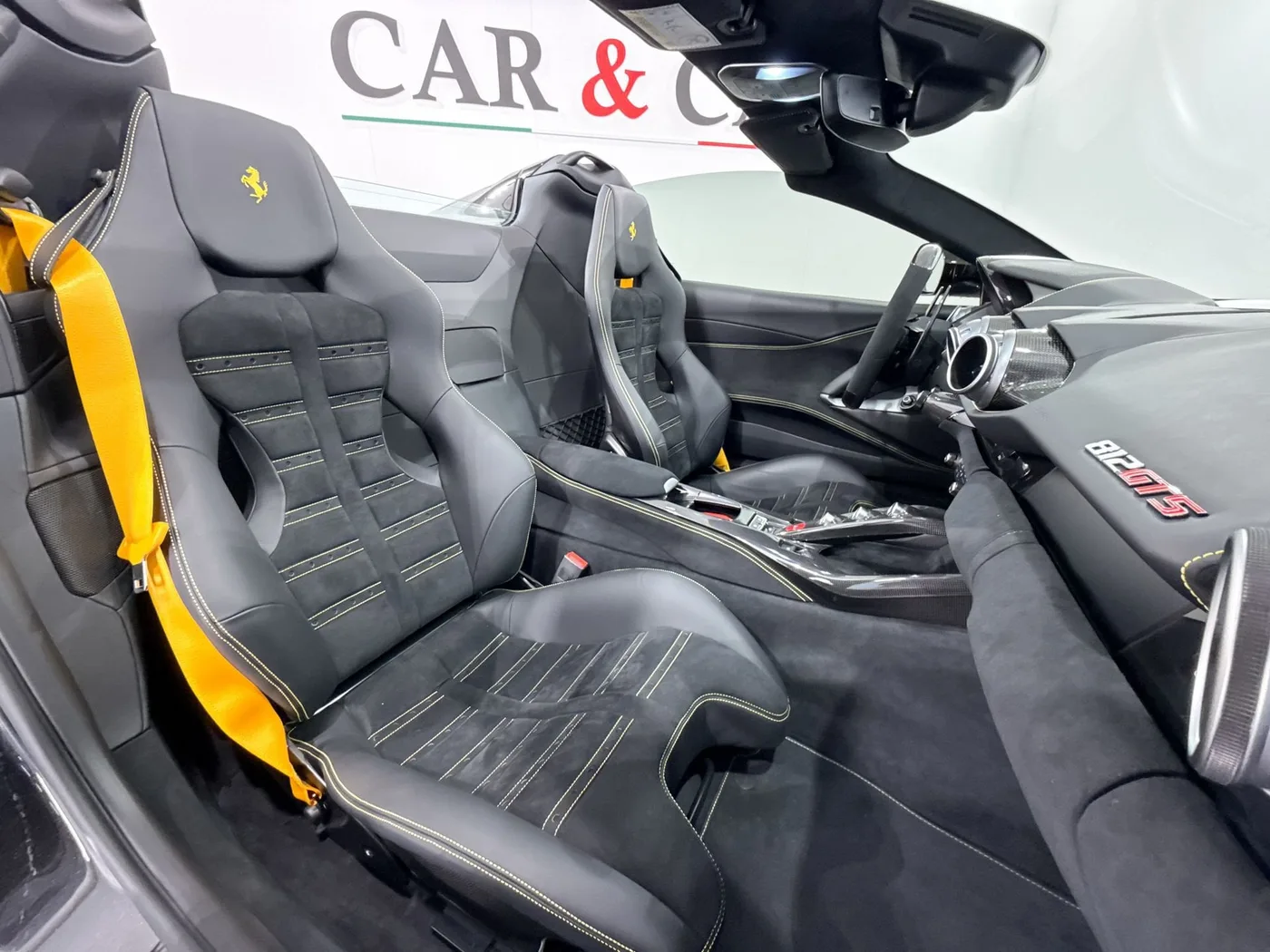 2023 Ferrari 812 GTS offered by a supercar dealer in Zibido San Giacomo, Italy, photo 24 of 25
