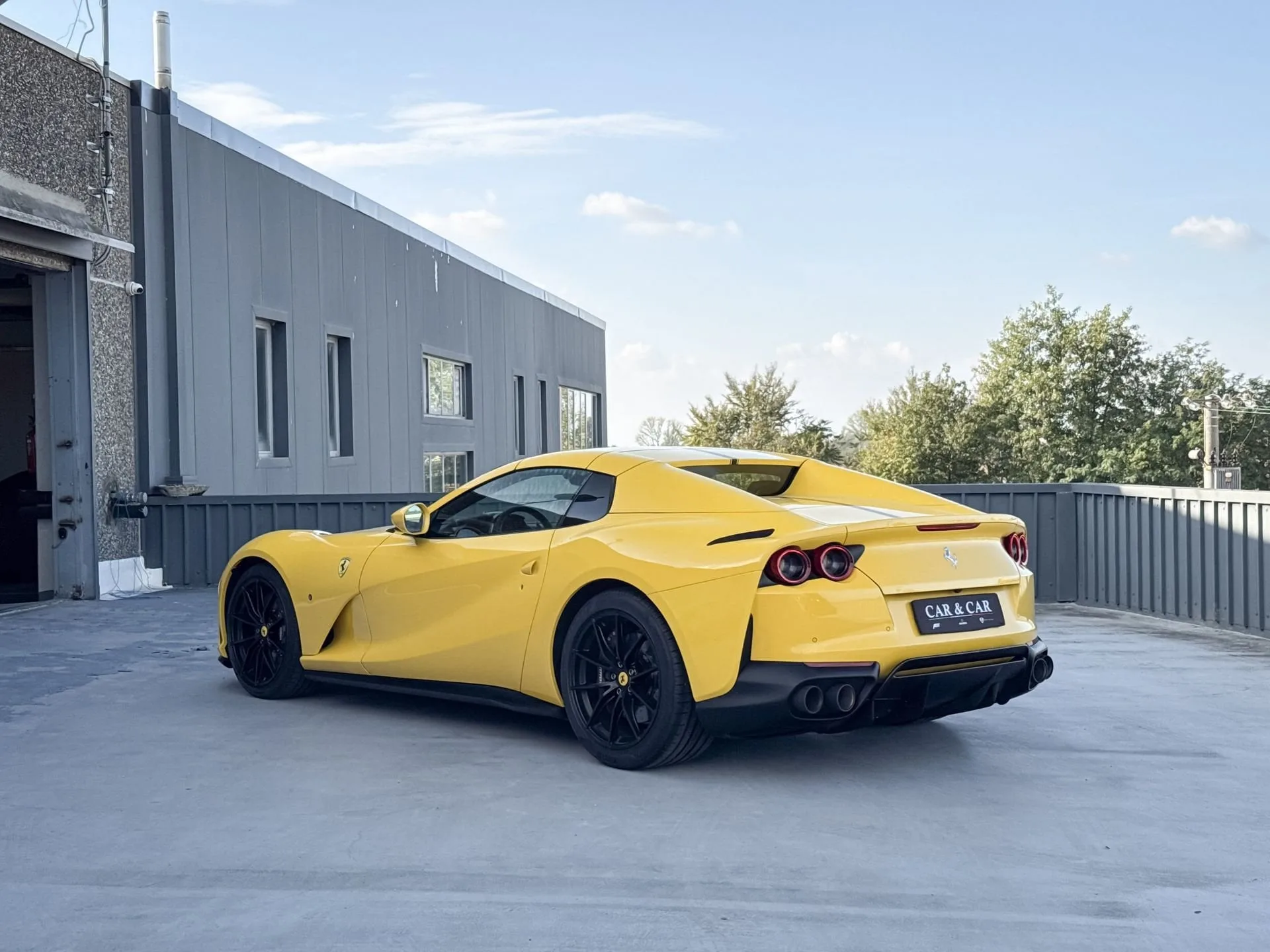 2023 Ferrari 812 GTS, 2/23