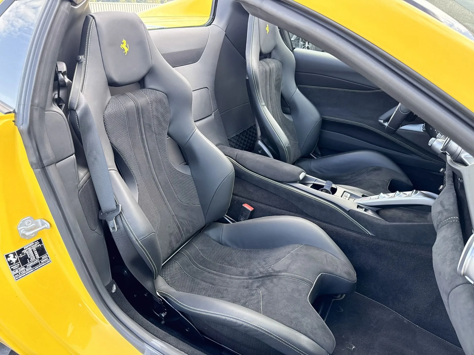 2023 Ferrari 812 GTS, 10/23