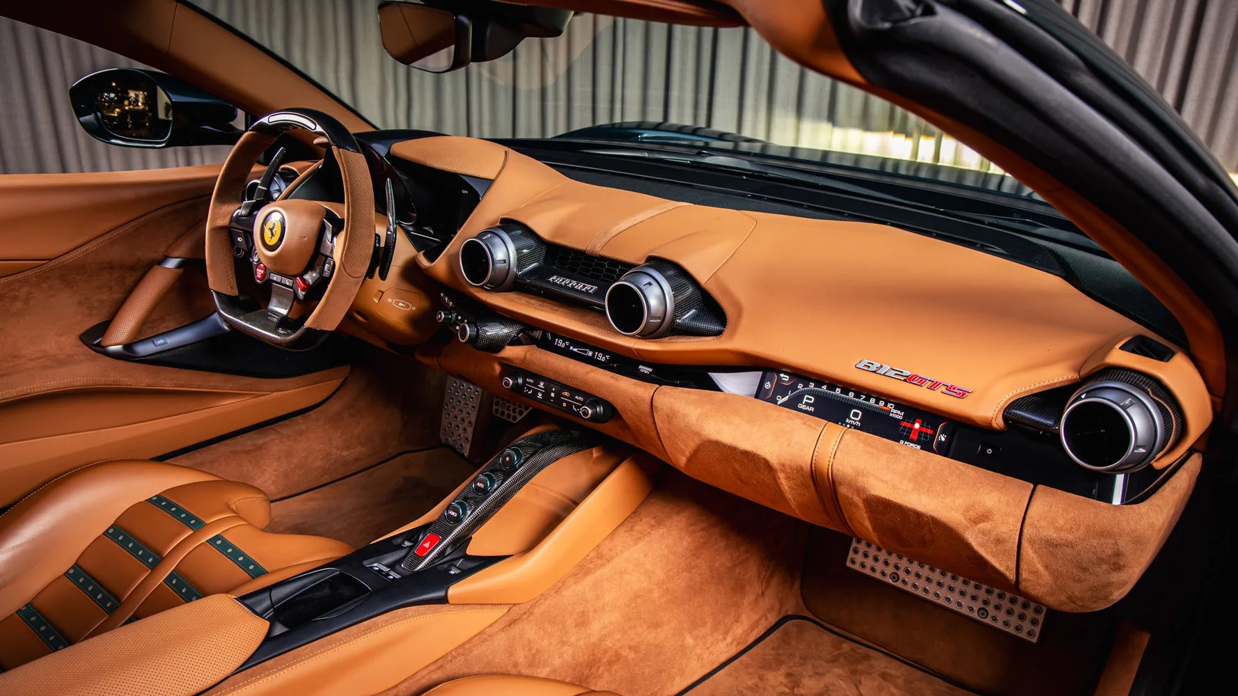 2023 Ferrari 812 GTS, 16/30