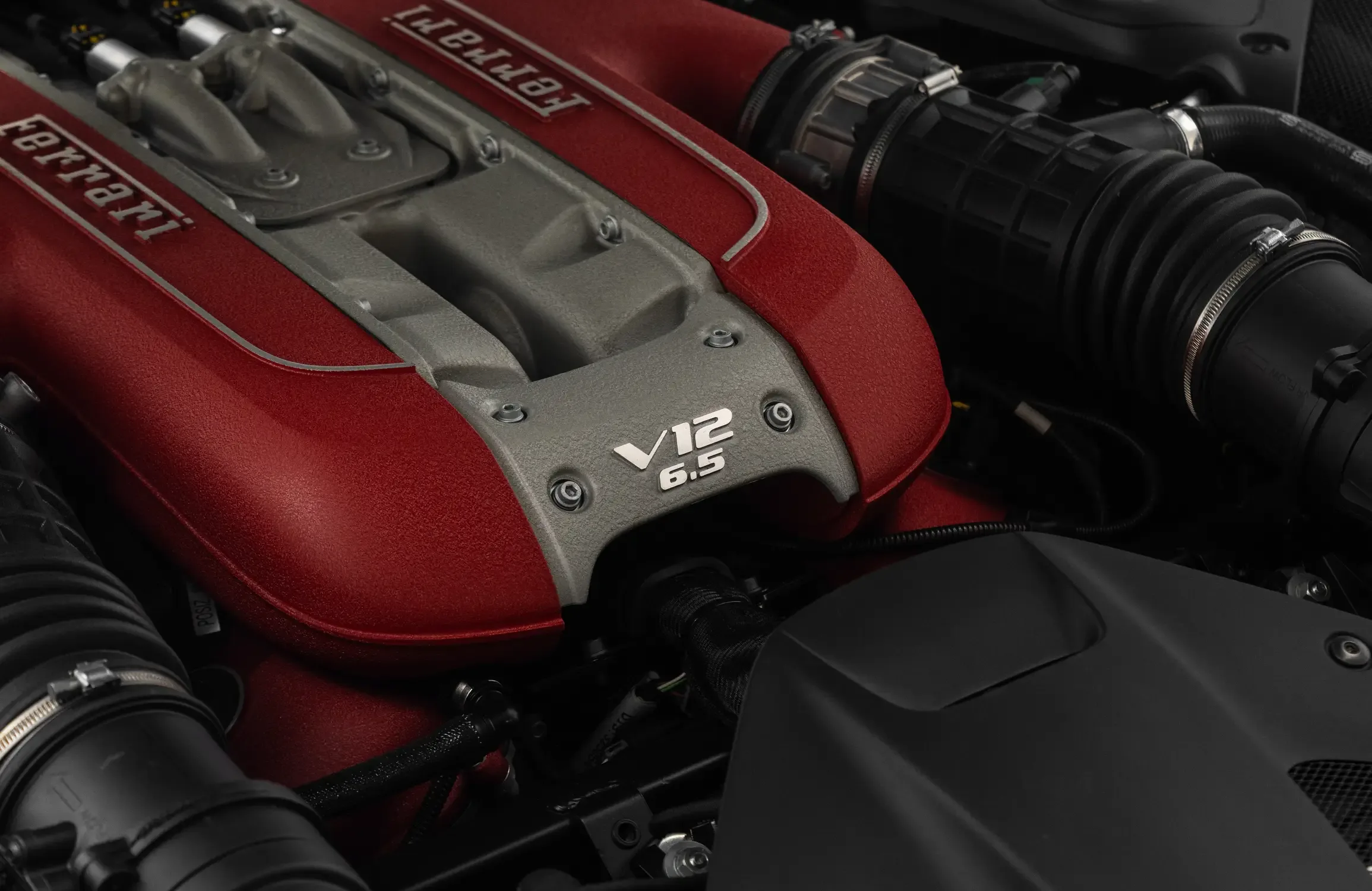 2023 Ferrari 812 GTS, 10/28