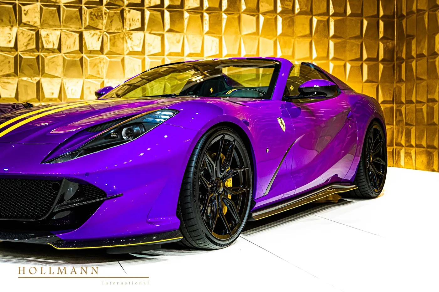 2023 Ferrari 812 GTS proposée par un concessionnaire spécialisé à Stuhr, Allemagne, photo 5 sur 8