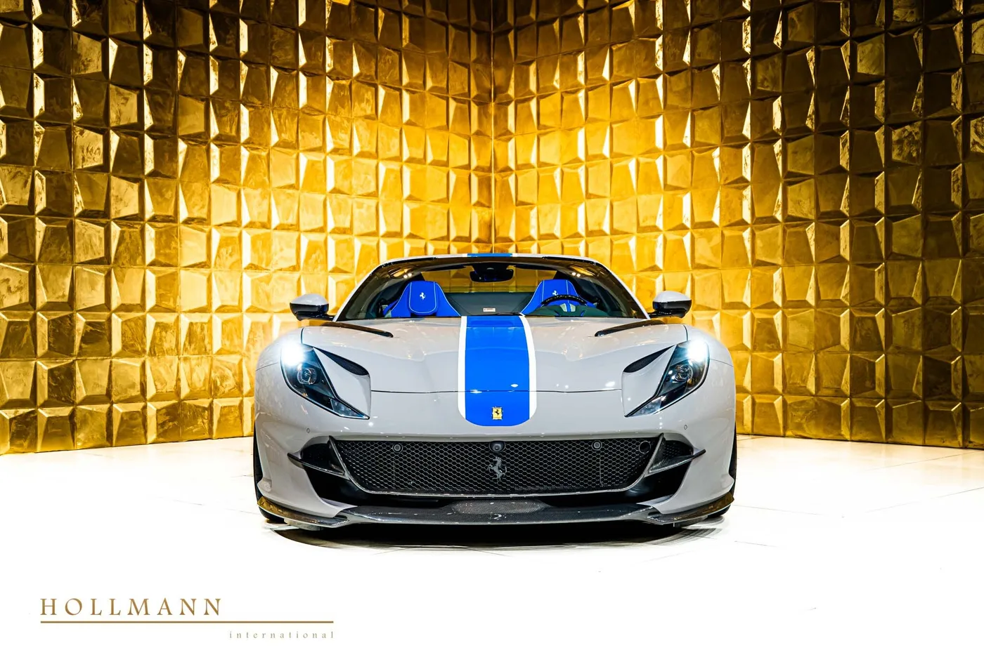 2023 Ferrari 812 GTS angeboten von einem Fachhändler in Stuhr, Deutschland, Foto 3 von 8
