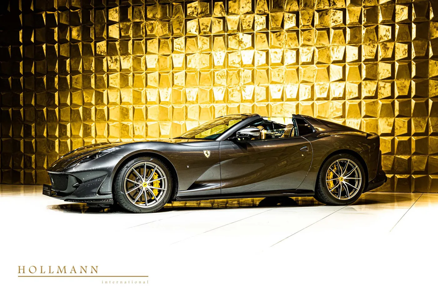 2023 Ferrari 812 GTS angeboten von einem Fachhändler in Stuhr, Deutschland, Foto 3 von 8