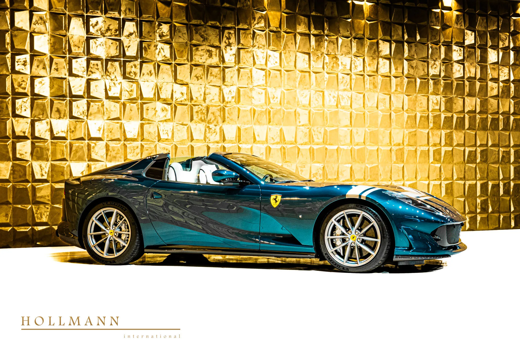 2023 Ferrari 812 GTS, 2/30