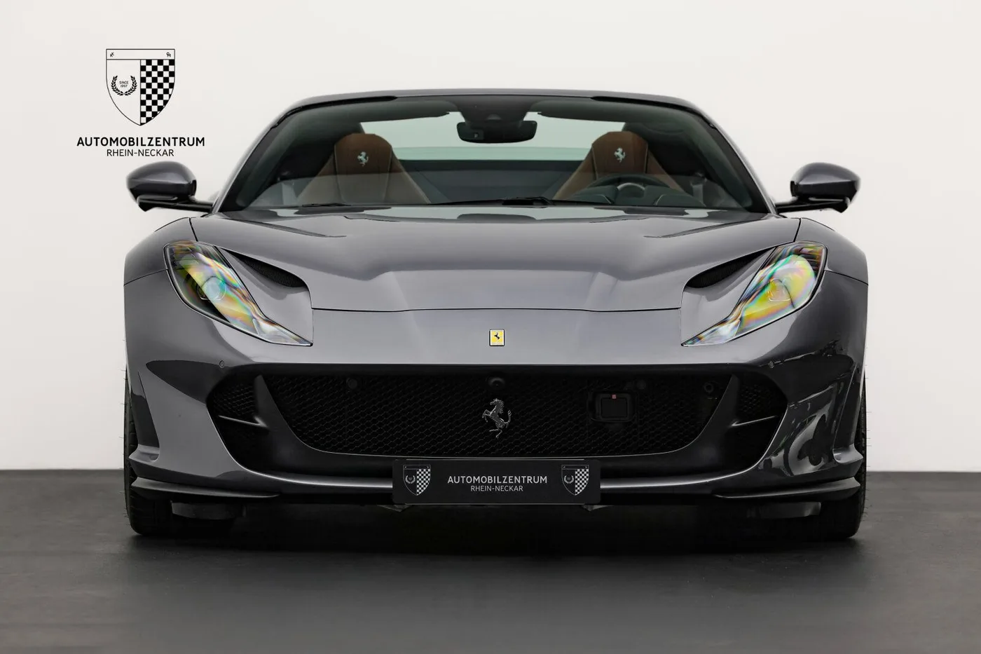 2023 Ferrari 812 GTS angeboten von einem Supersportwagenhändler in Viernheim, Deutschland, Foto 2 von 25