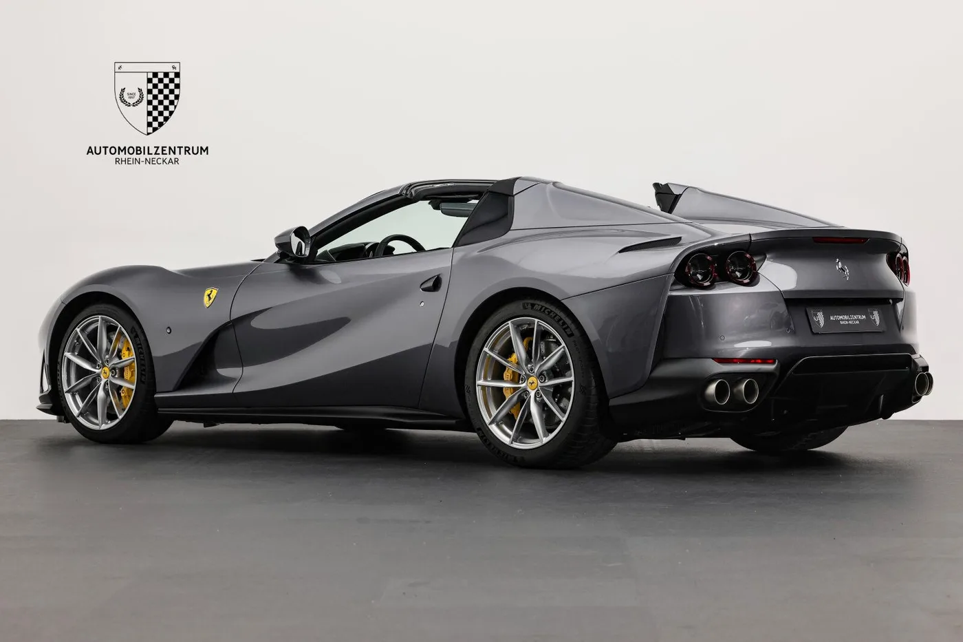 2023 Ferrari 812 GTS angeboten von einem Supersportwagenhändler in Viernheim, Deutschland, Foto 5 von 25