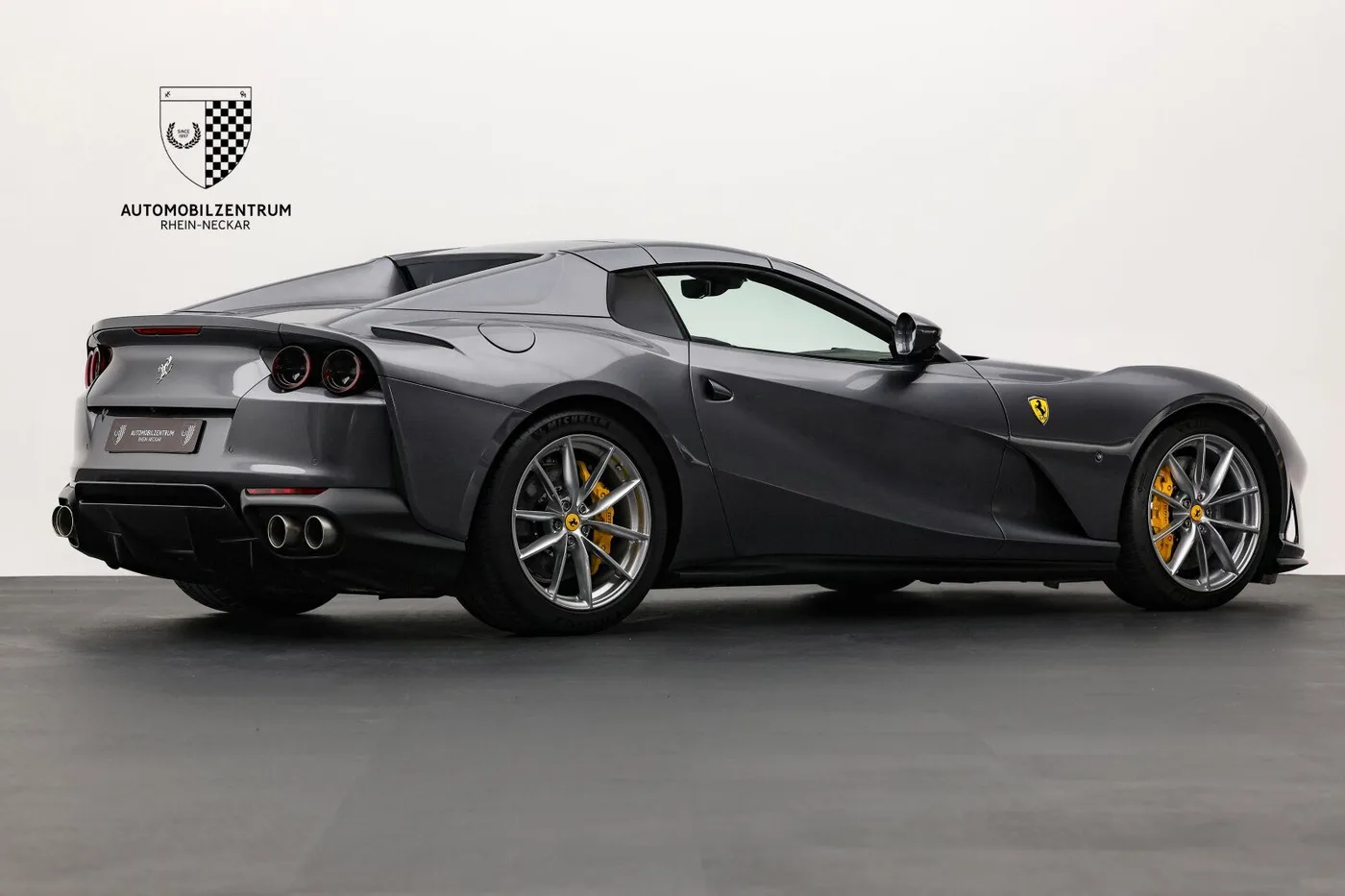2023 Ferrari 812 GTS angeboten von einem Supersportwagenhändler in Viernheim, Deutschland, Foto 7 von 25