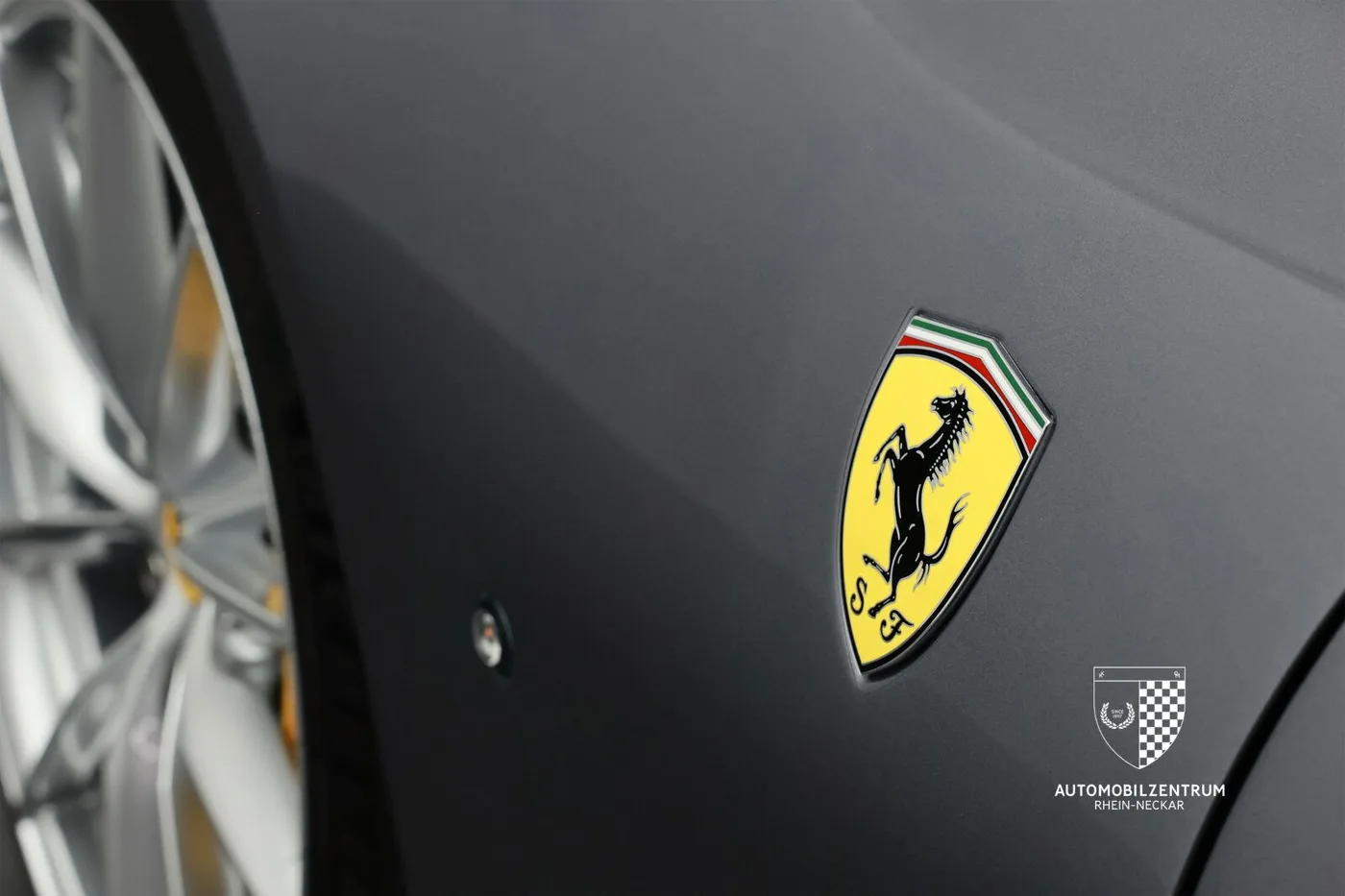 2023 Ferrari 812 GTS angeboten von einem Supersportwagenhändler in Viernheim, Deutschland, Foto 11 von 25