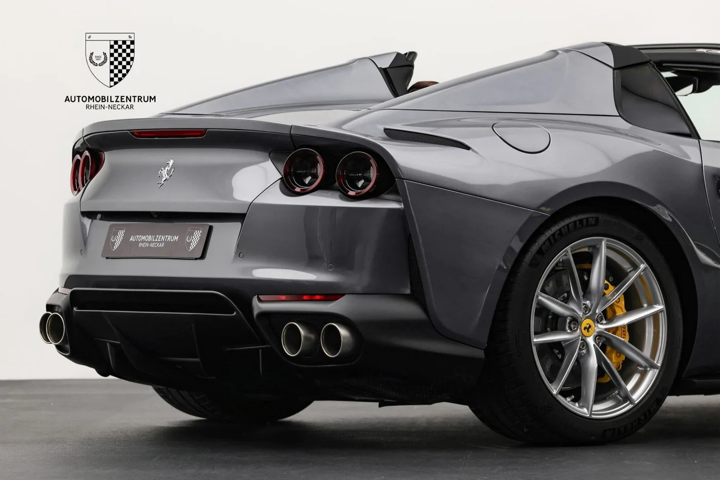 2023 Ferrari 812 GTS angeboten von einem Supersportwagenhändler in Viernheim, Deutschland, Foto 12 von 25