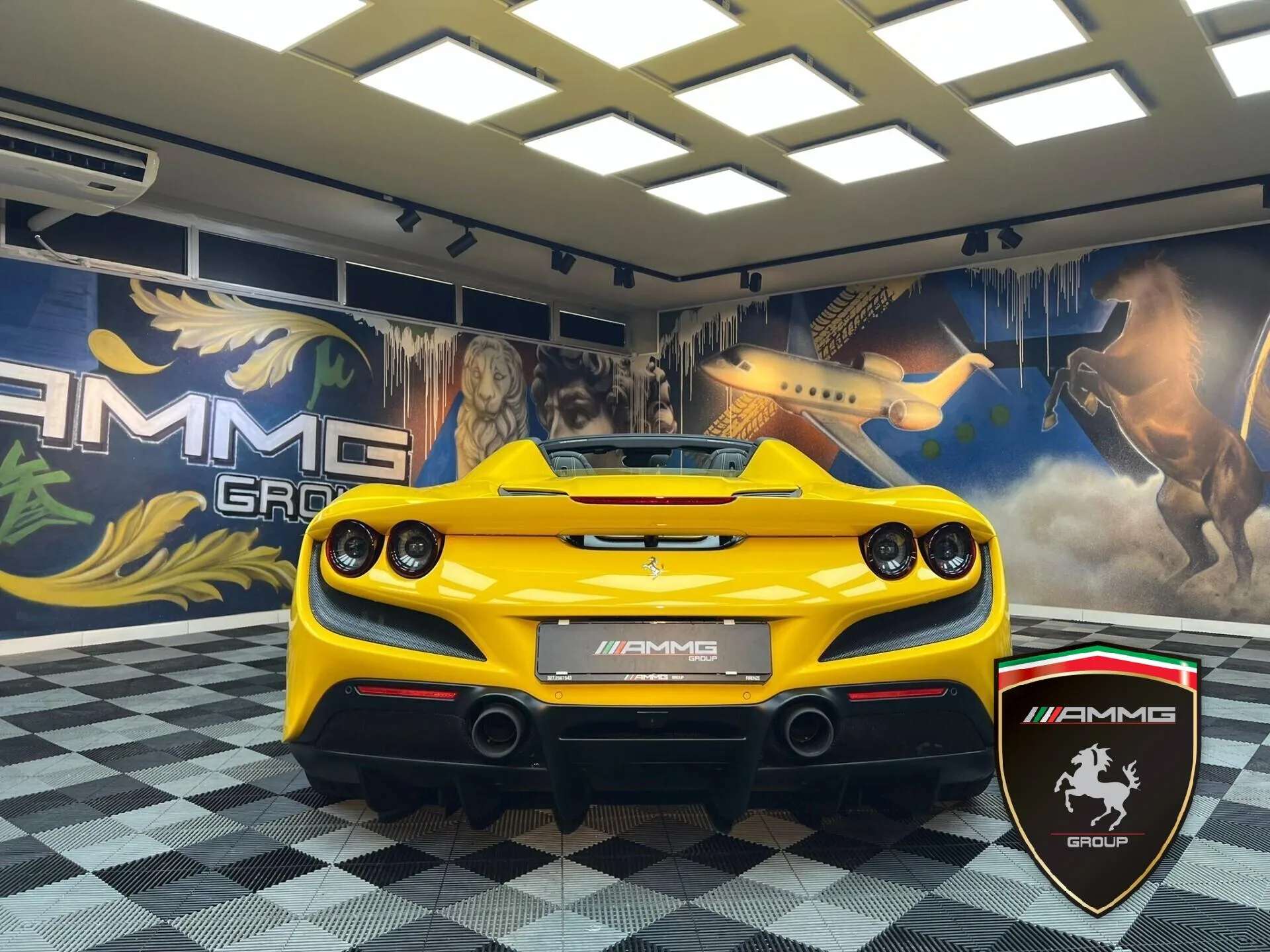 2023 Ferrari F8 Spider, 5/15