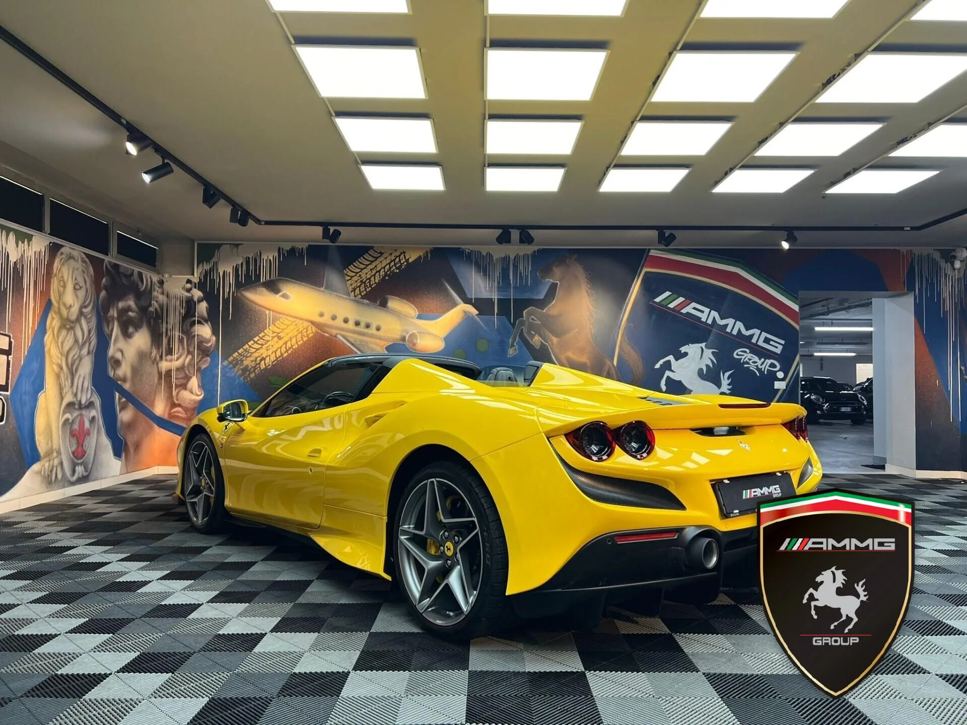 2023 Ferrari F8 Spider, 6/15