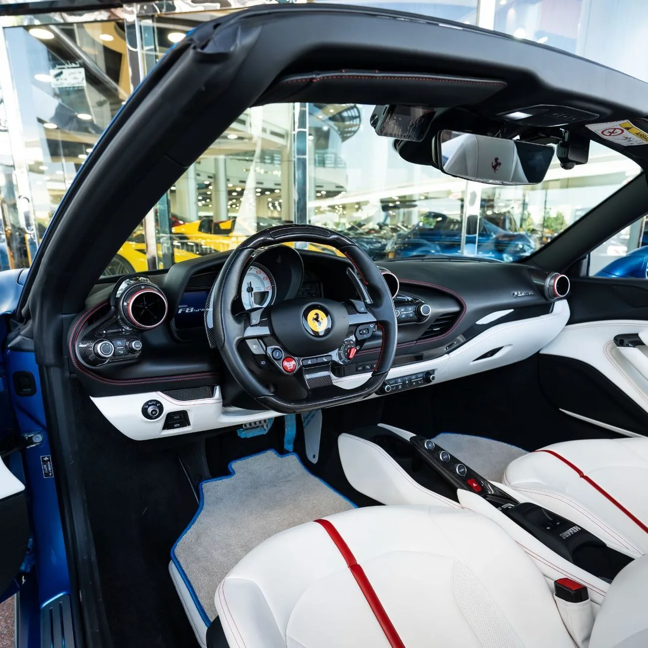 2023 Ferrari F8 Spider angeboten von einem Fachhändler in Dubai, Vereinigte Arabische Emirate, Foto 16 von 17