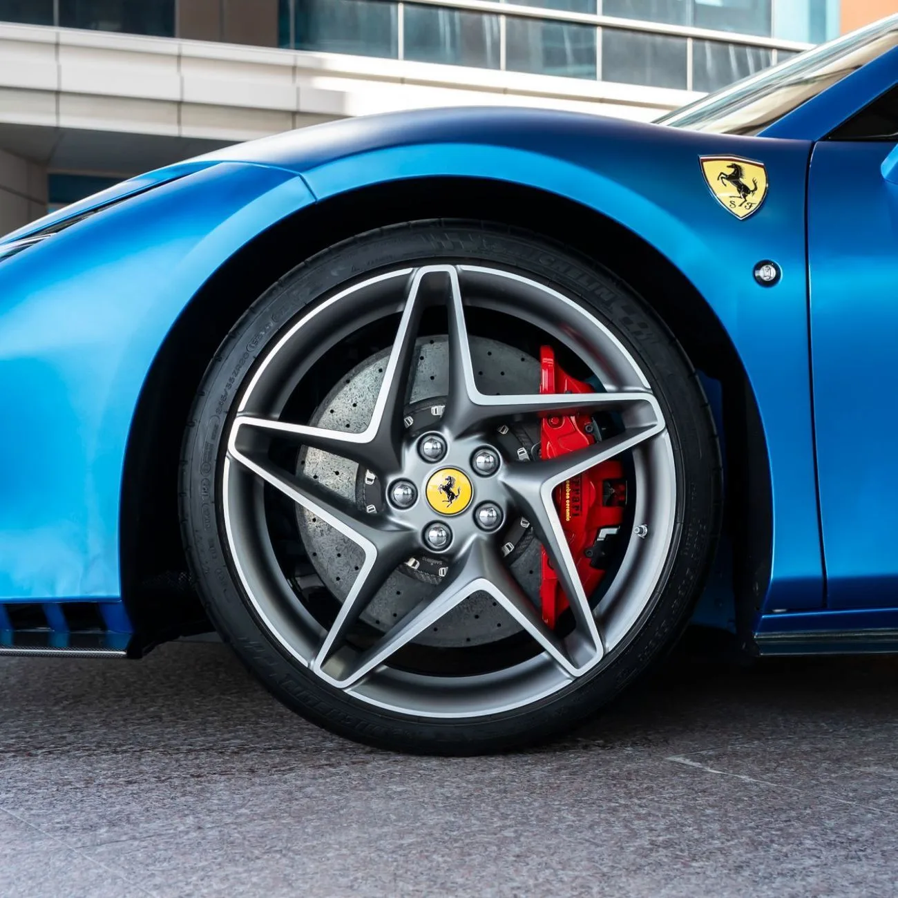 2023 Ferrari F8 Spider angeboten von einem Fachhändler in Dubai, Vereinigte Arabische Emirate, Foto 17 von 17