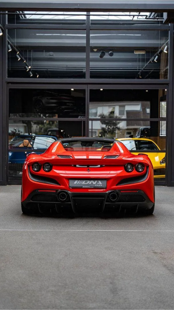 2023 Ferrari F8 Spider, 29/30