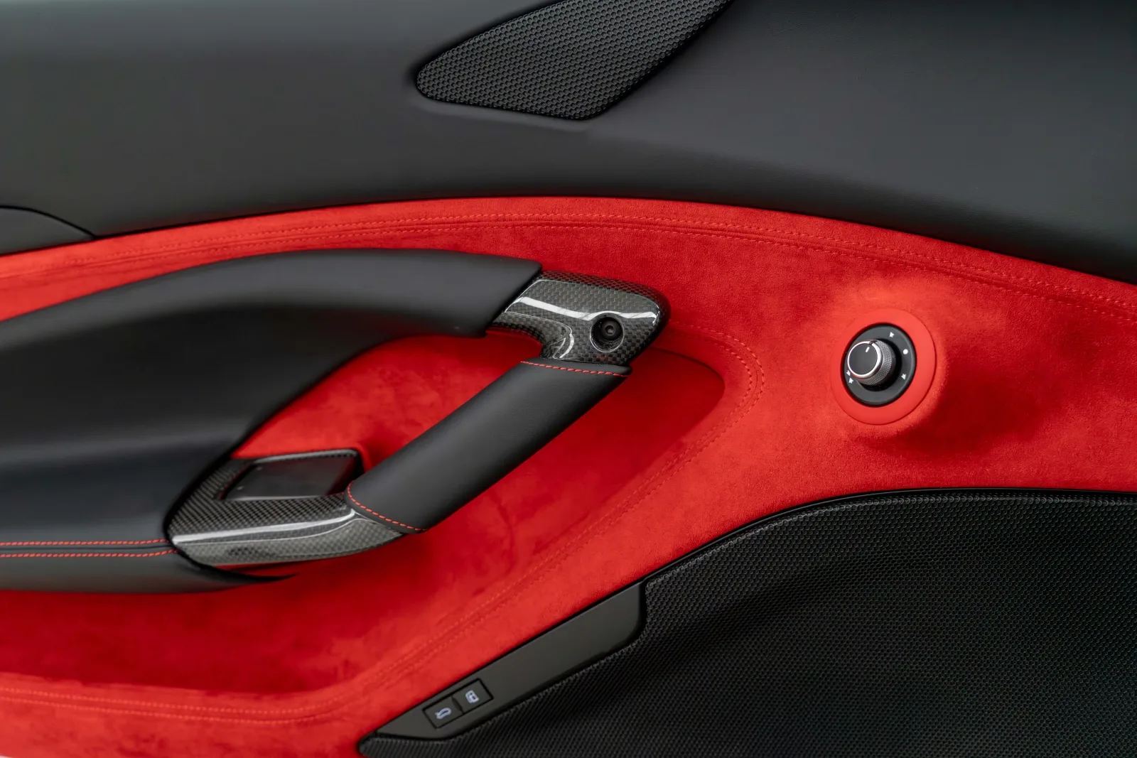 2023 Ferrari F8 Spider, 15/16