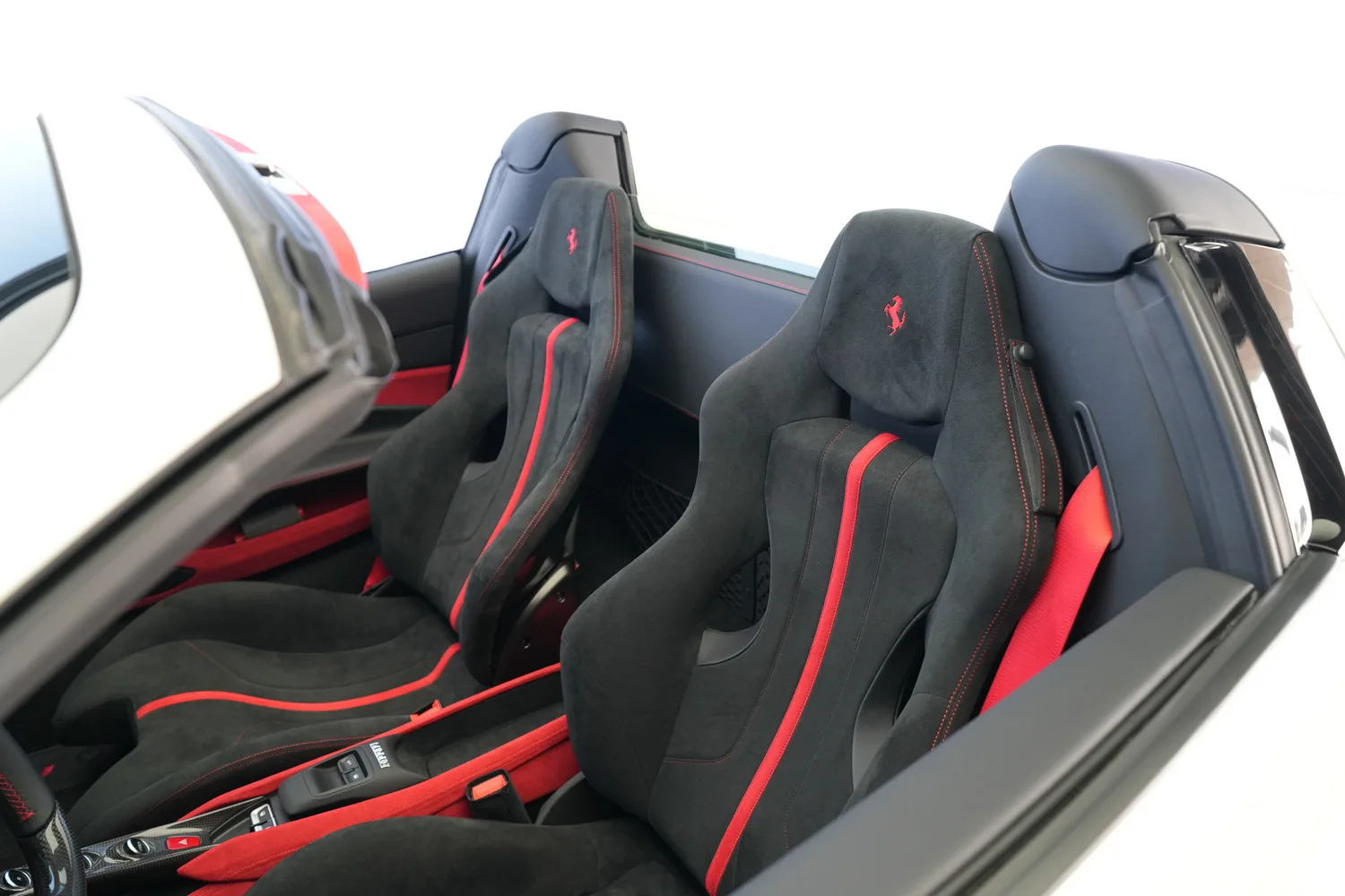 2023 Ferrari F8 Spider, 2/19