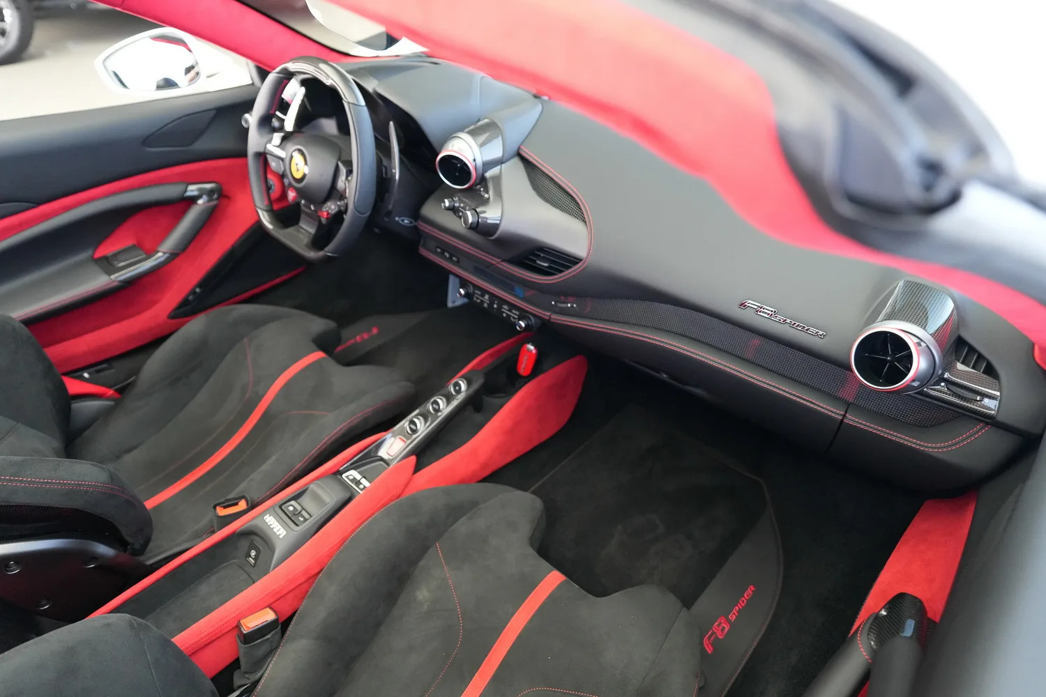 2023 Ferrari F8 Spider, 11/19
