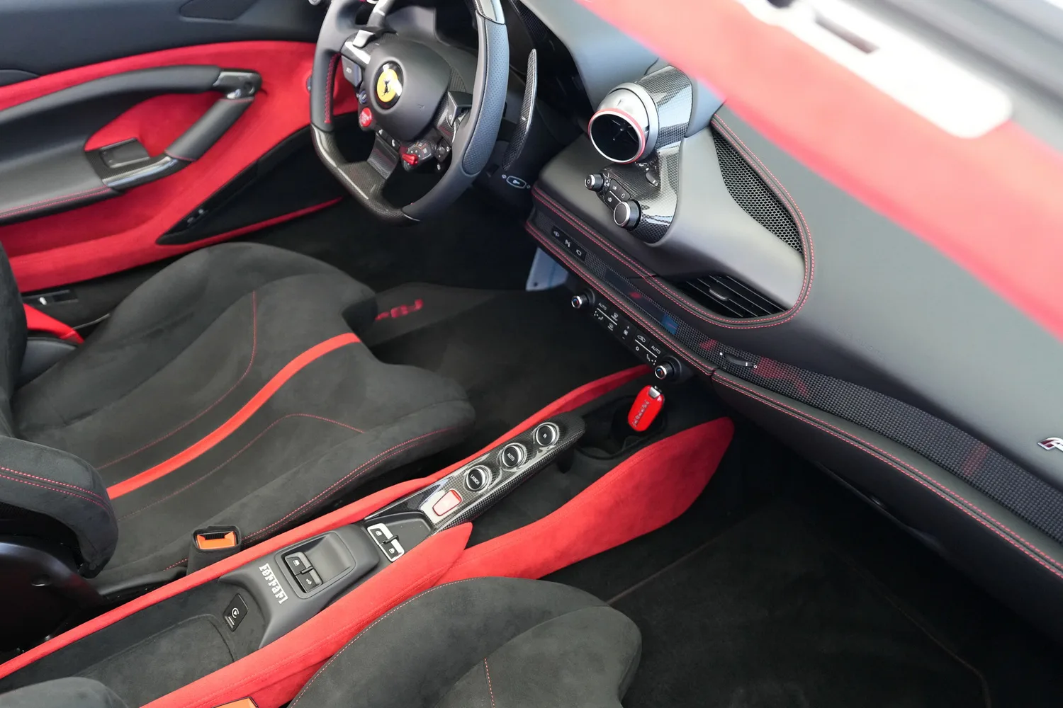 2023 Ferrari F8 Spider, 12/19