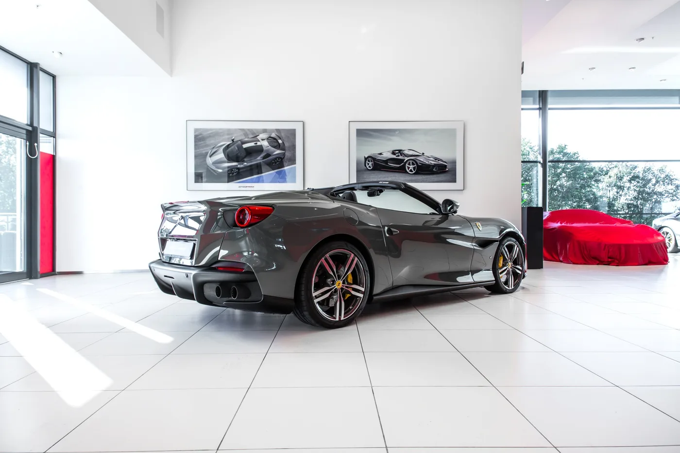 2023 Ferrari Portofino M angeboten von einem Fachhändler in Hengelo, Niederlande, Foto 3 von 15