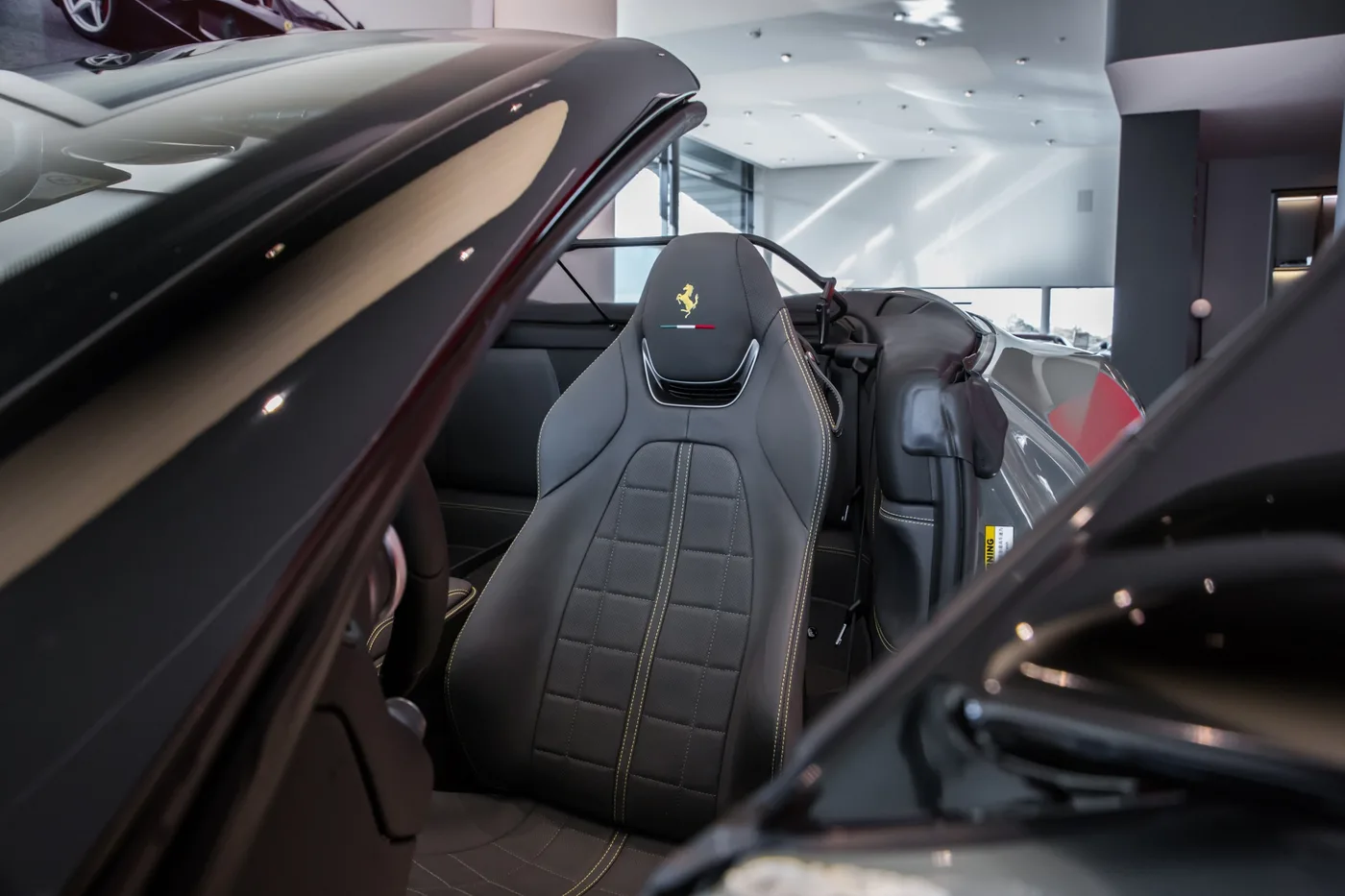 2023 Ferrari Portofino M angeboten von einem Fachhändler in Hengelo, Niederlande, Foto 13 von 15
