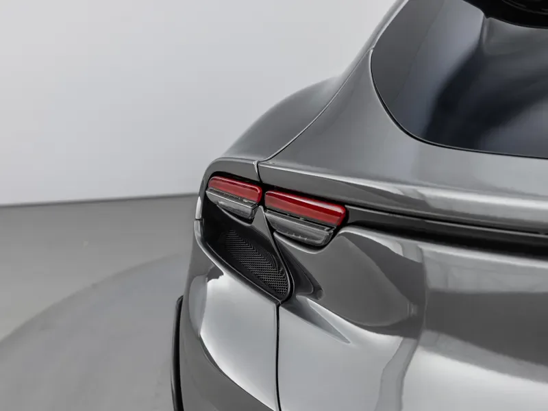 2023 Ferrari Purosangue, 11/30