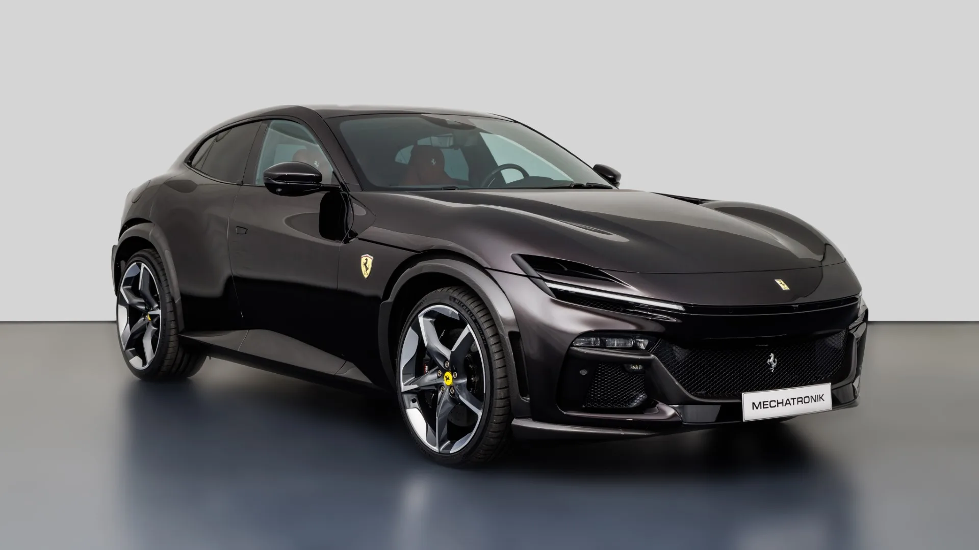 2023 Ferrari Purosangue proposée par un concessionnaire spécialisé à Pleidelsheim, Allemagne, photo principale
