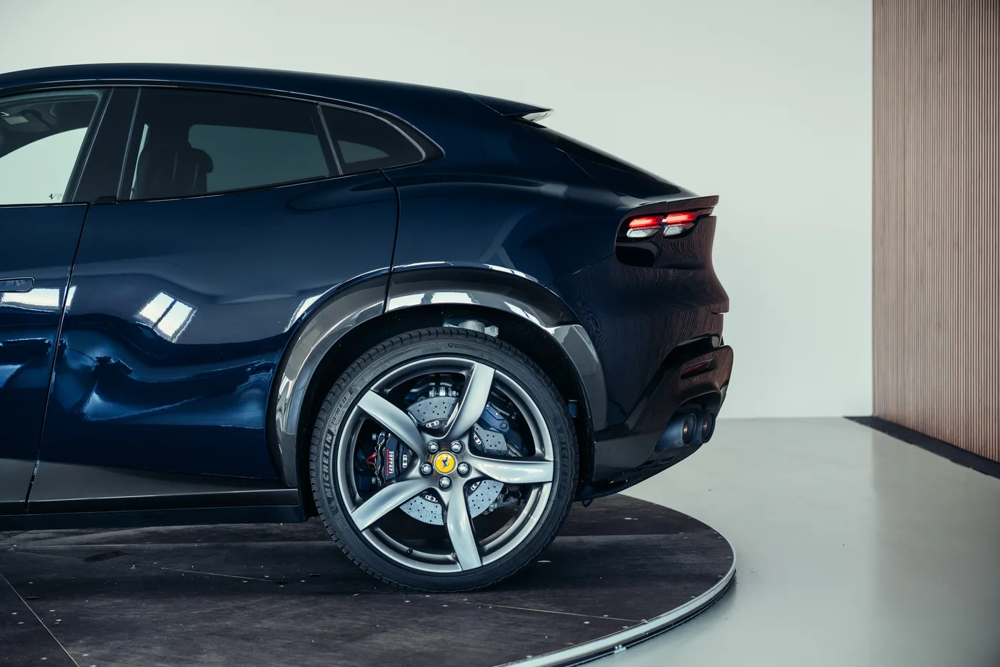 2023 Ferrari Purosangue angeboten von einem Oldtimerspezialisten in Stuttgart, Deutschland, Foto 15 von 25