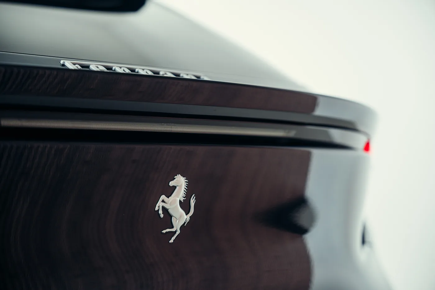 2023 Ferrari Purosangue angeboten von einem Oldtimerspezialisten in Stuttgart, Deutschland, Foto 16 von 25