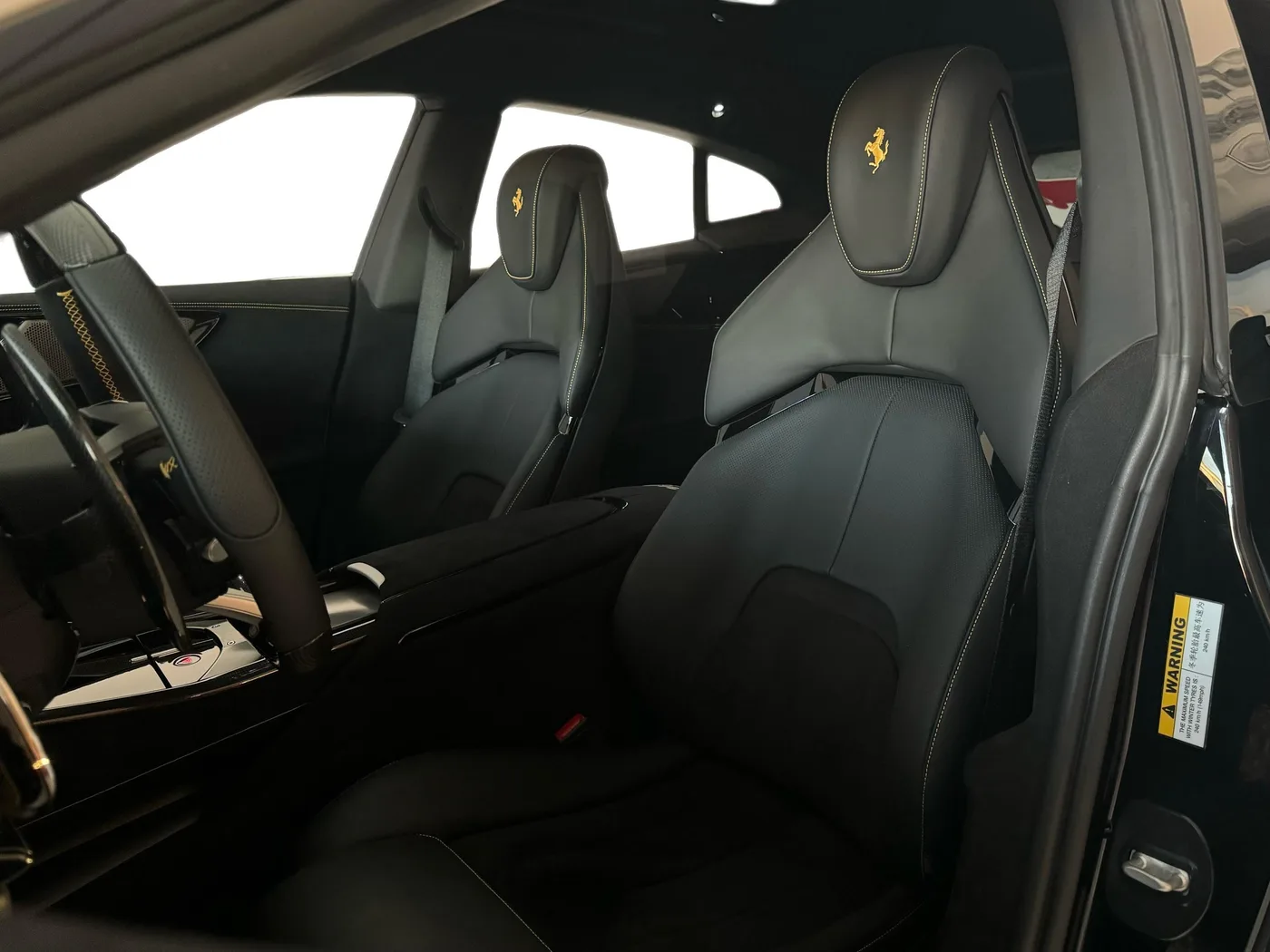 2023 Ferrari Purosangue angeboten von einem Fachhändler in Frankfurt am Main, Deutschland, Foto 6 von 15