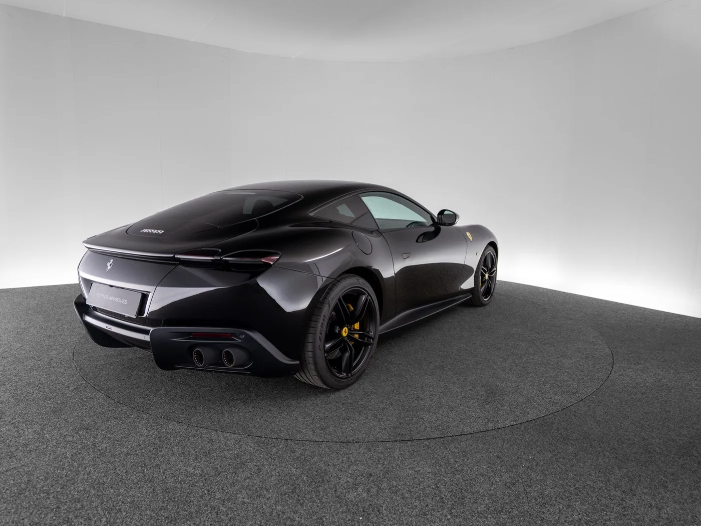 2023 Ferrari Roma offered by a specialist dealer in Singen, Germany, photo 5 of 15