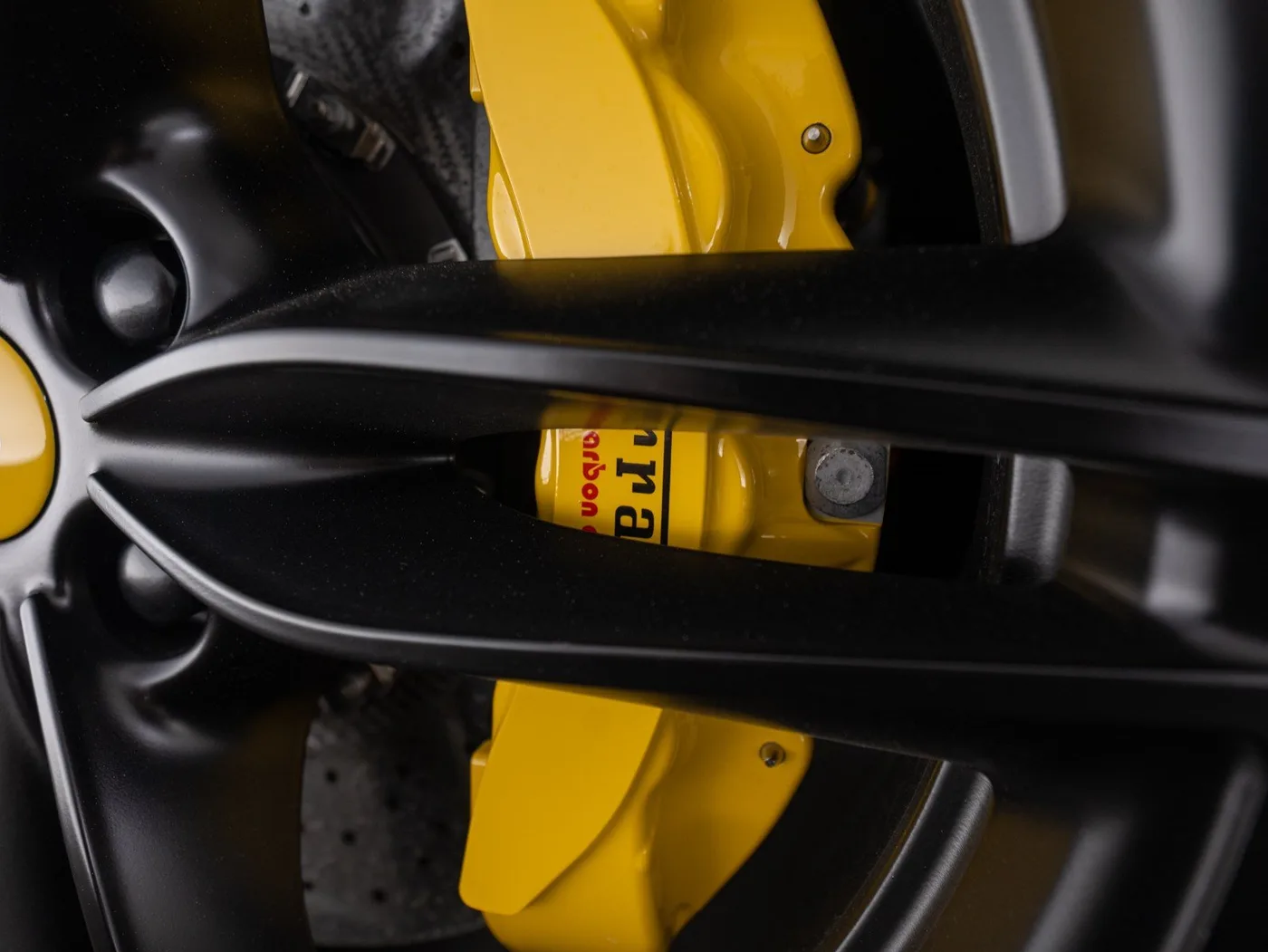 2023 Ferrari Roma offered by a specialist dealer in Singen, Germany, photo 10 of 15